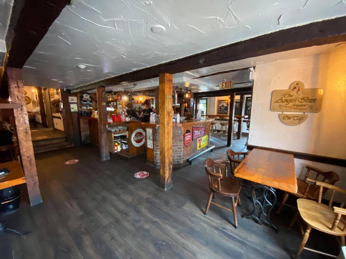 The Olde Angel Inn Ниагара-он-те-Лейк Экстерьер фото